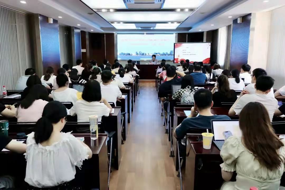 813554915.jpg