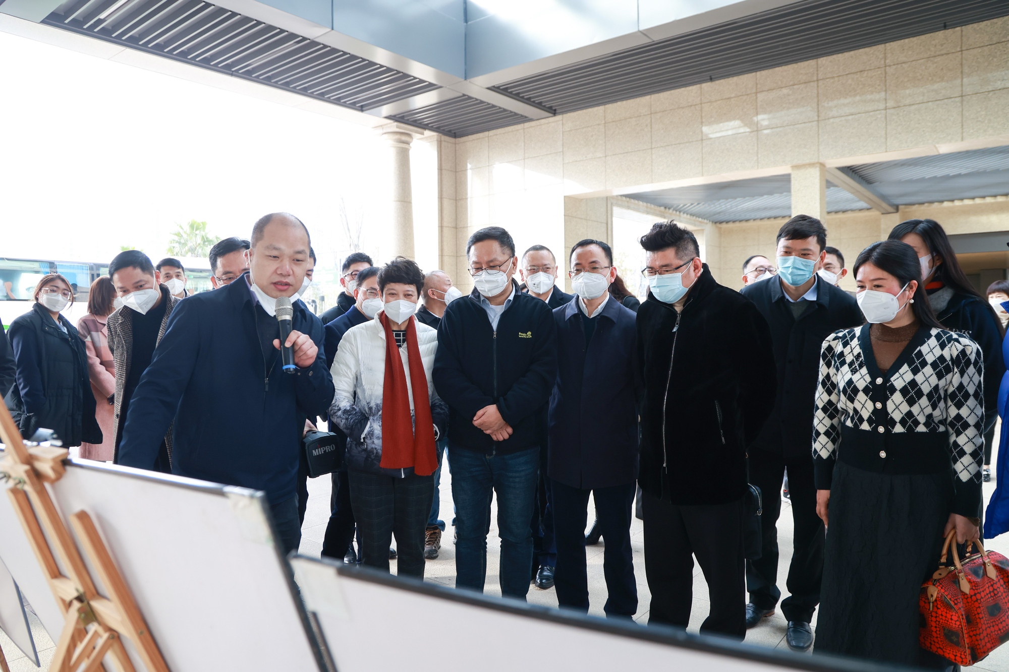 1月11日 区政协委员专题视察民生实事项目（一）.jpg
