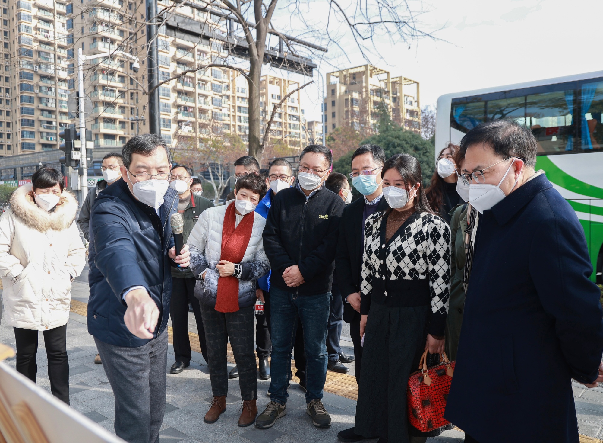 1月11日 区政协委员专题视察民生实事项目（三）.jpg